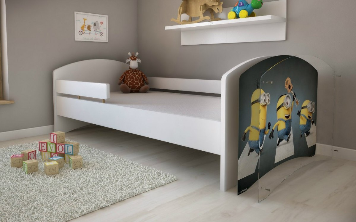 Pojedyncze łóżko dziecięce białe z barierką PLEXI