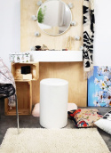 Toaletka kosmetyczna drewniana nowoczesna do sypialni