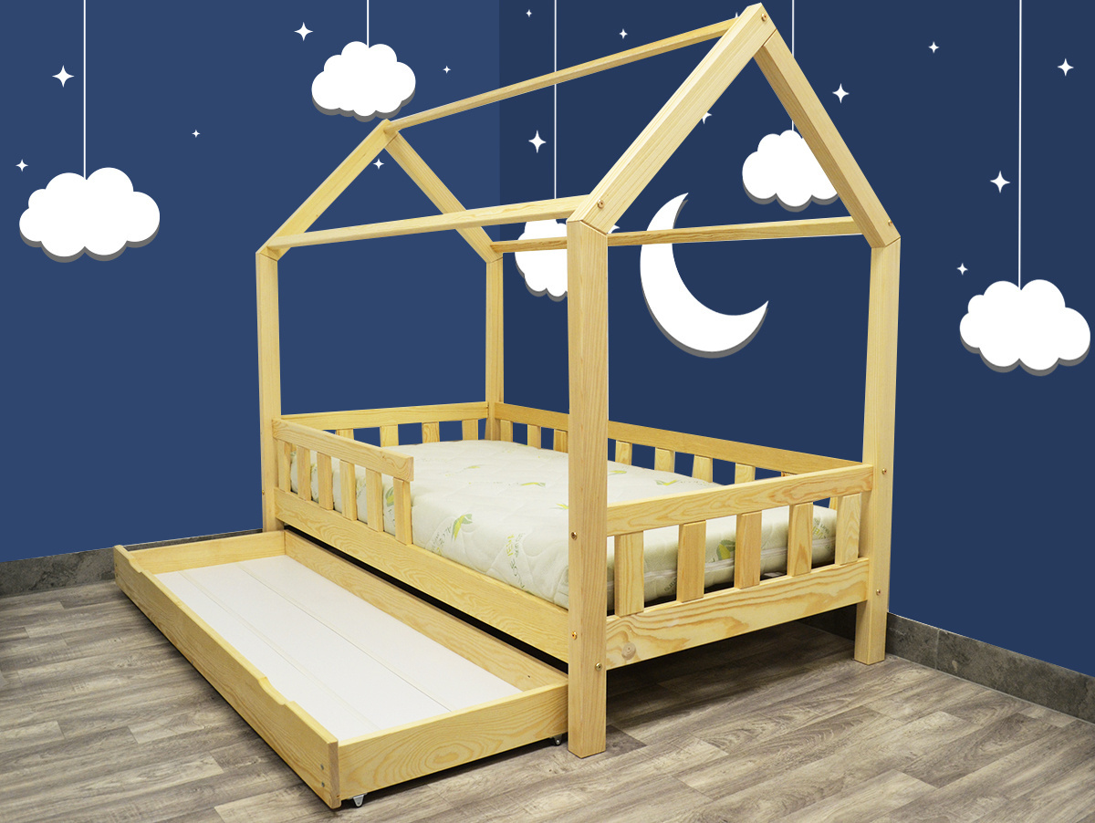 Łóżko domek dla dziecka sosna